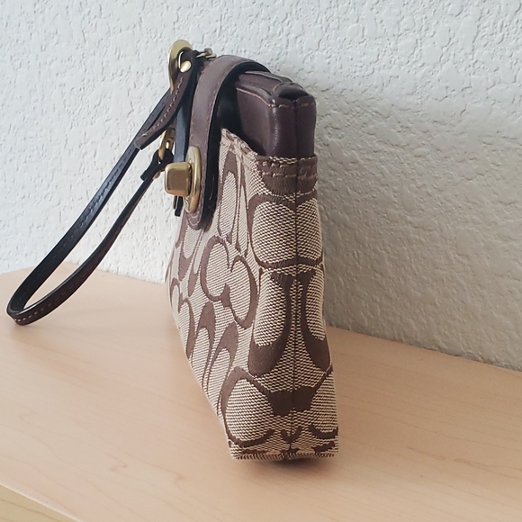 Coach Signature Brown Leather Trim Canvas Logo Clutch Wristlet Turnlock Prom Y2K - Picture 8 of 17